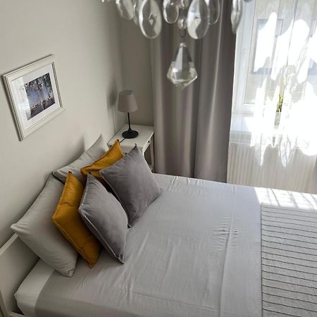 Renovated apartment in Riga center Exterior foto
